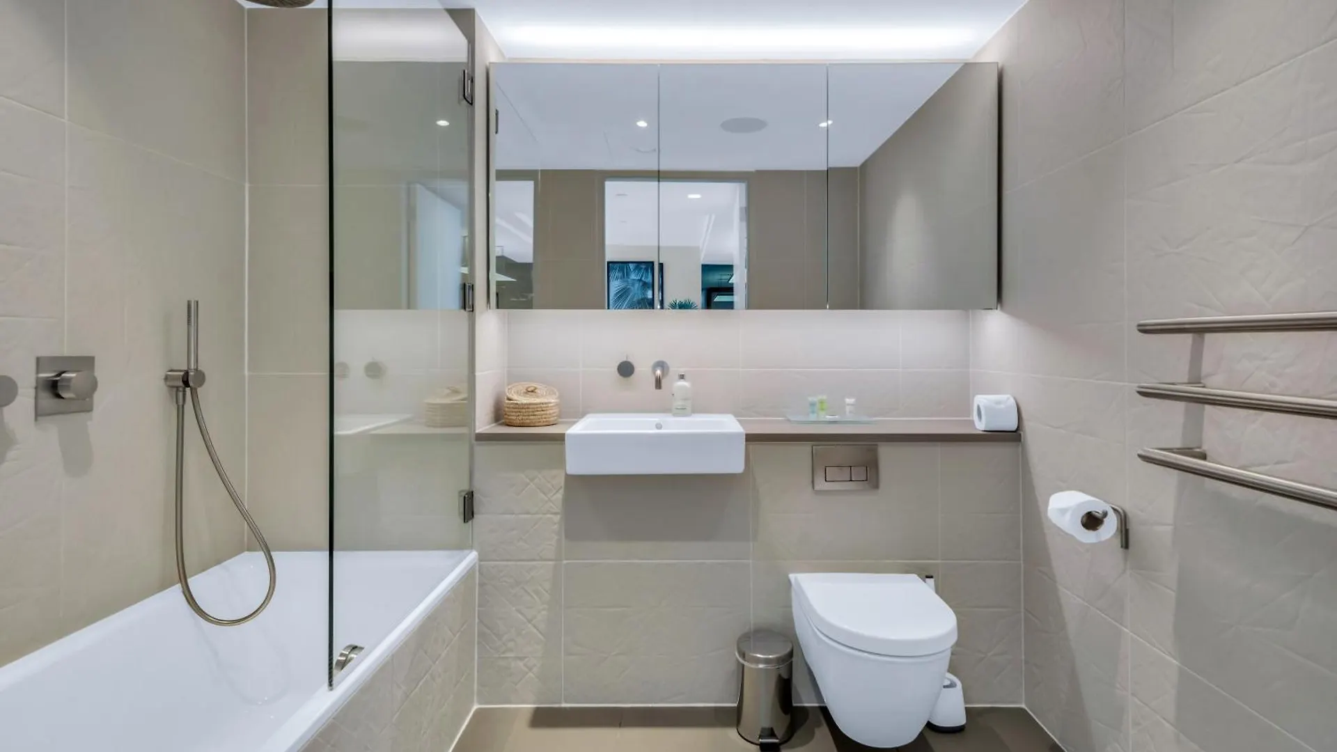 Mysquare One Bedroom Serviced Apartment In Stratford London 0*,