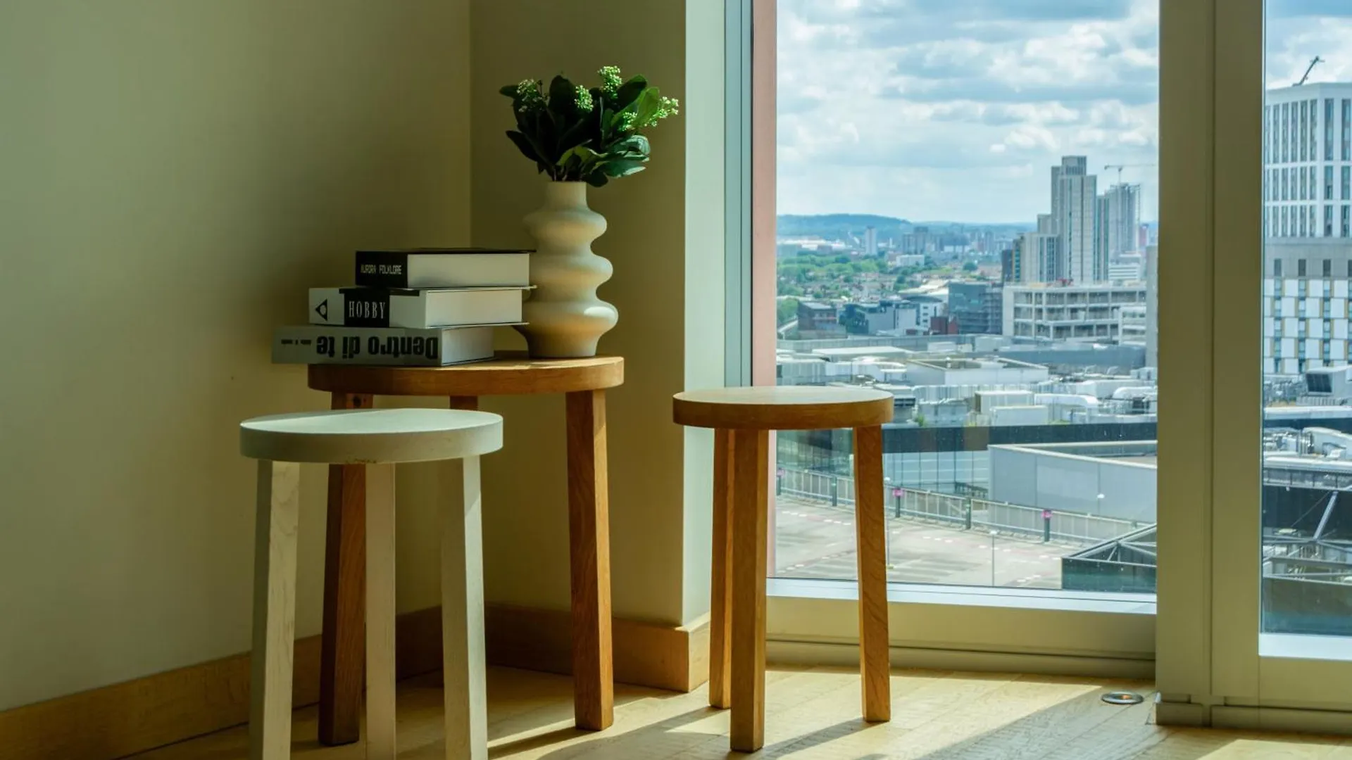 Mysquare One Bedroom Serviced Apartment In Stratford London
