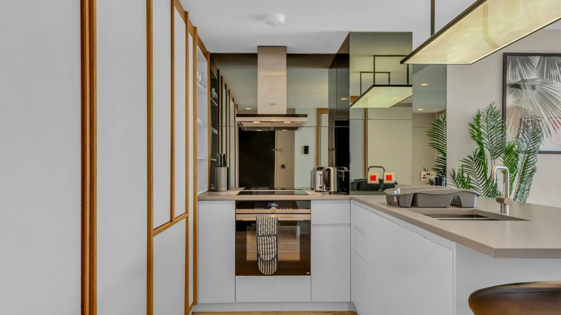 Mysquare One Bedroom Serviced Apartment In Stratford London 0*,  United Kingdom