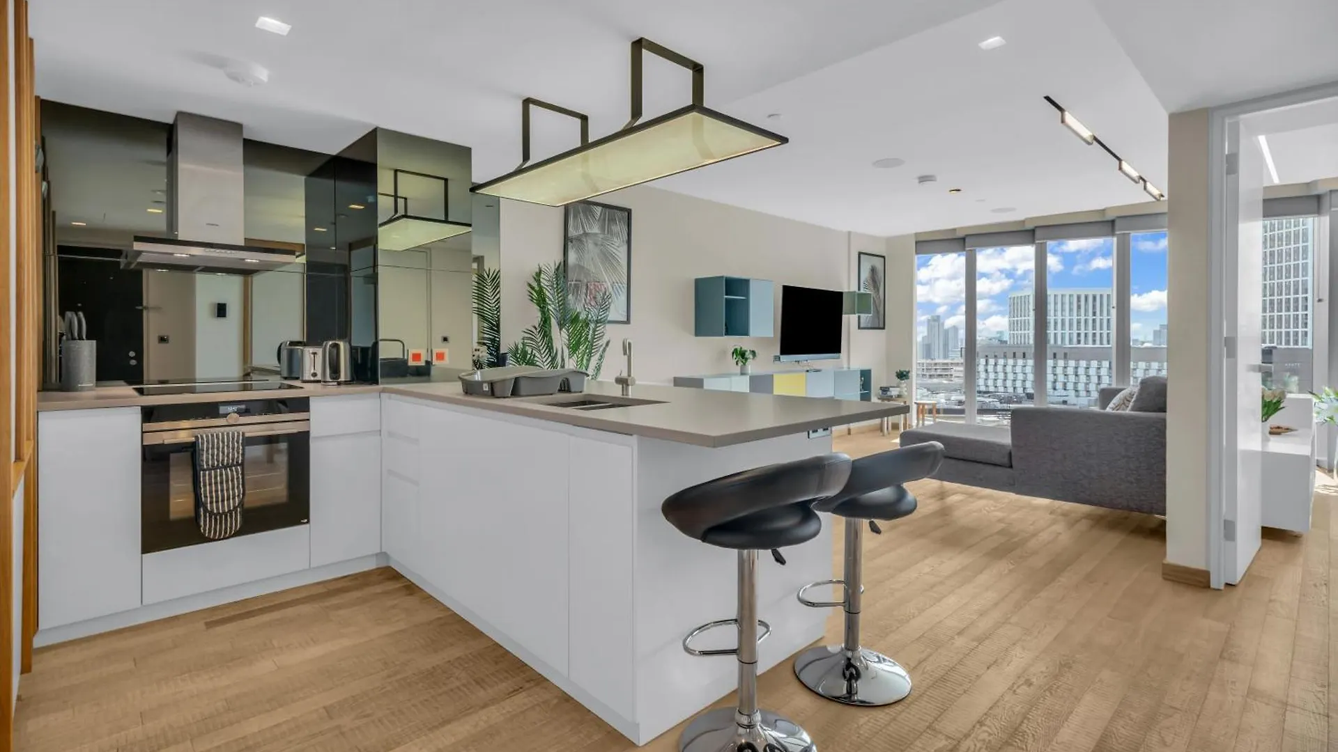 Mysquare One Bedroom Serviced Apartment In Stratford London